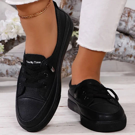 Sneakers with Chunky Platform Sole in Faux Leather — Lace Up Everyday Style for Women