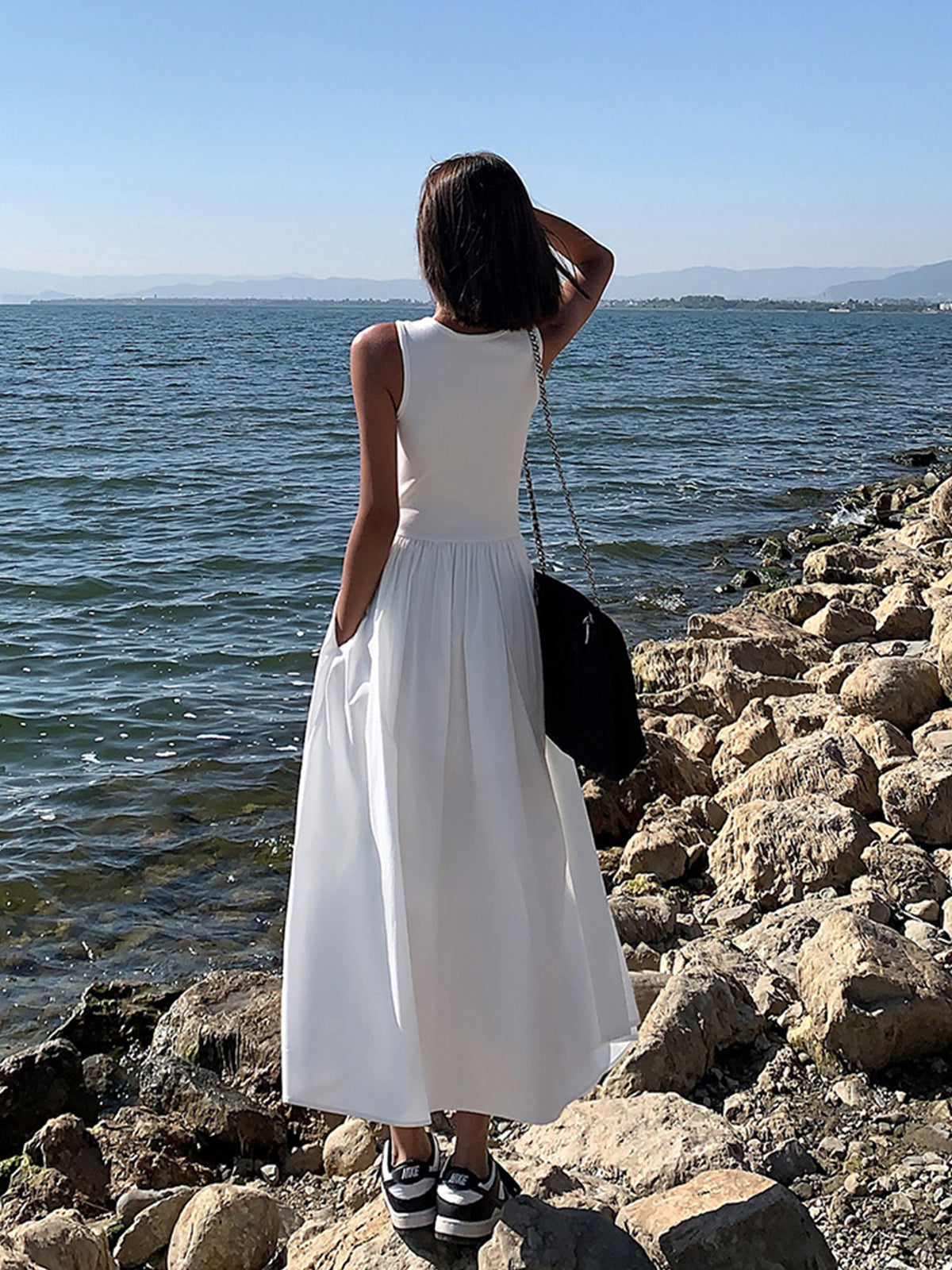 Dress in Cotton — Sleeveless Ribbed Bodice Midi with Full Gathered Skirt and Pockets