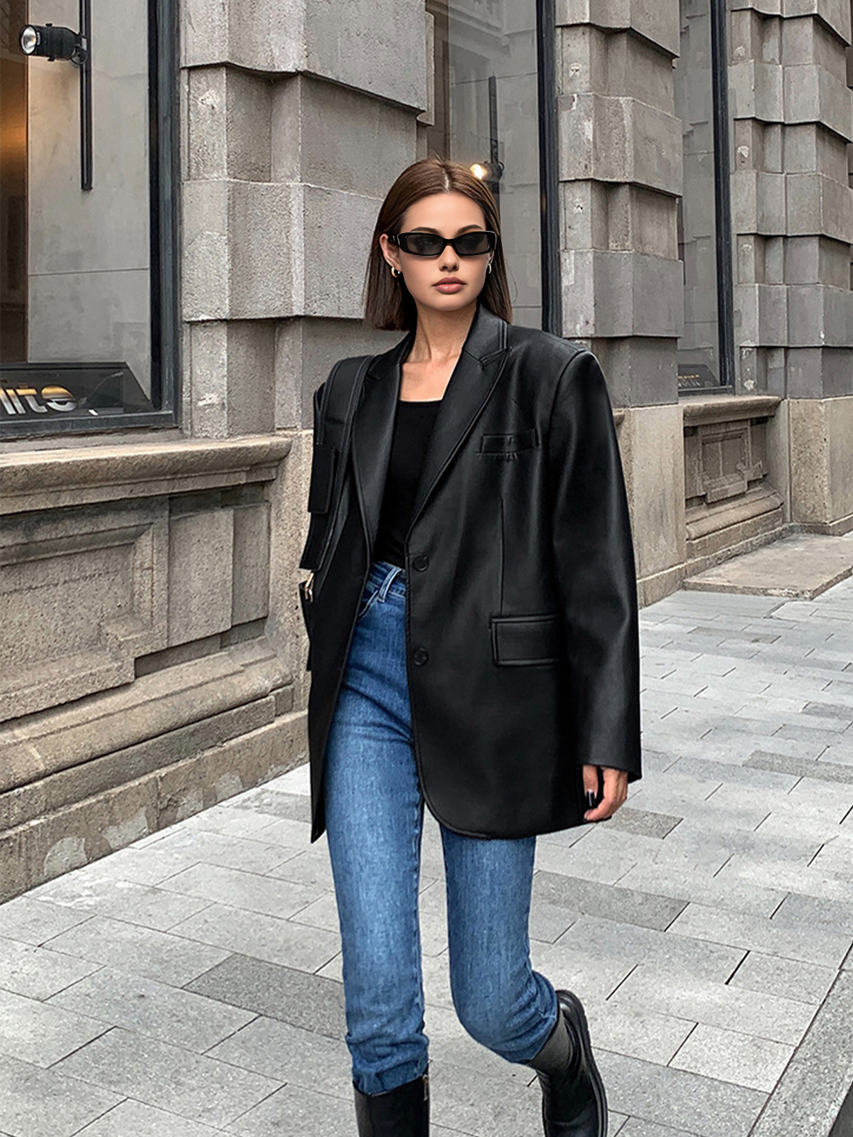 Blazer in Faux Leather — Oversized Single-Button with Padded Shoulders for Women