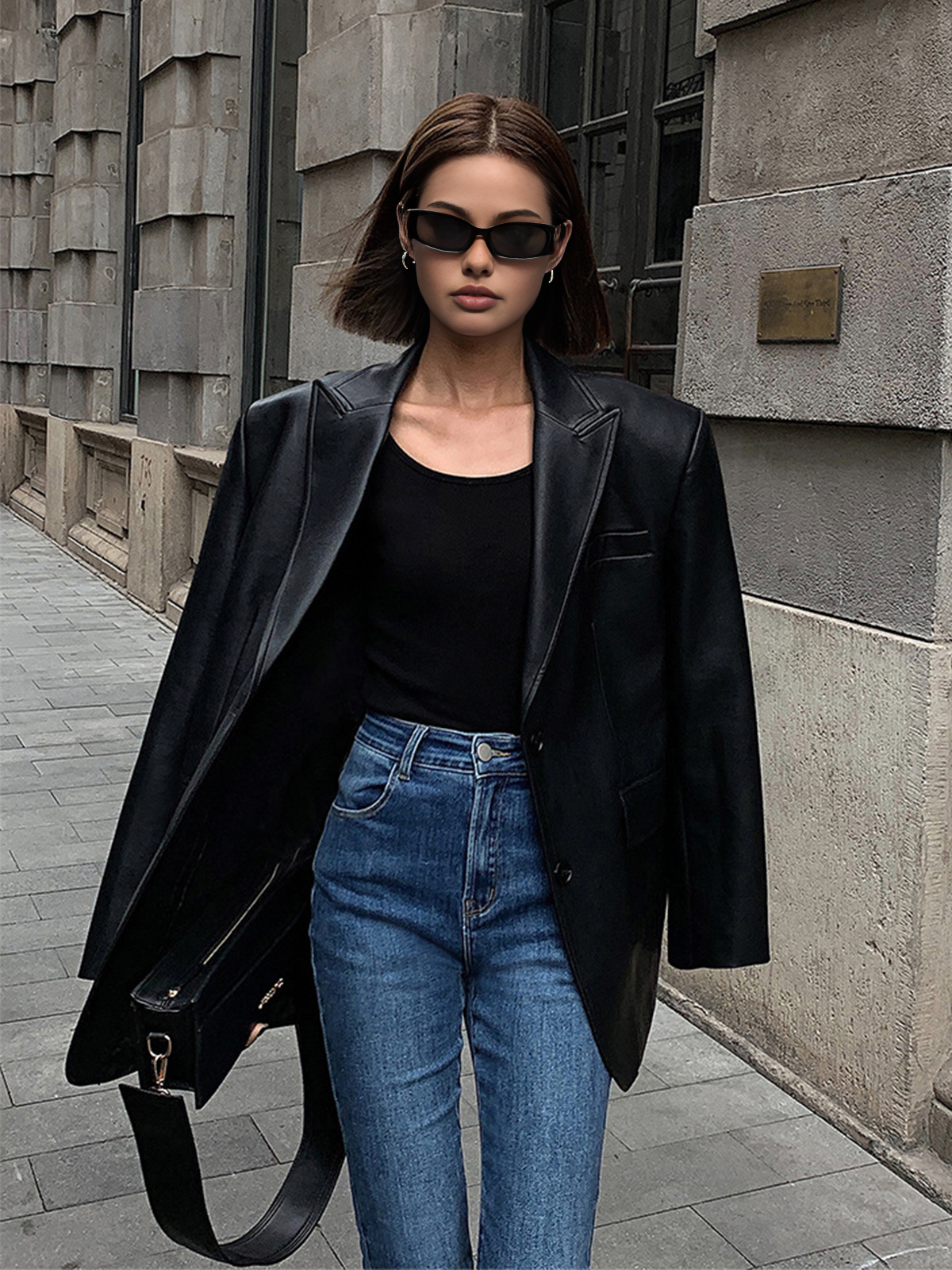 Blazer in Faux Leather — Oversized Single-Button with Padded Shoulders for Women