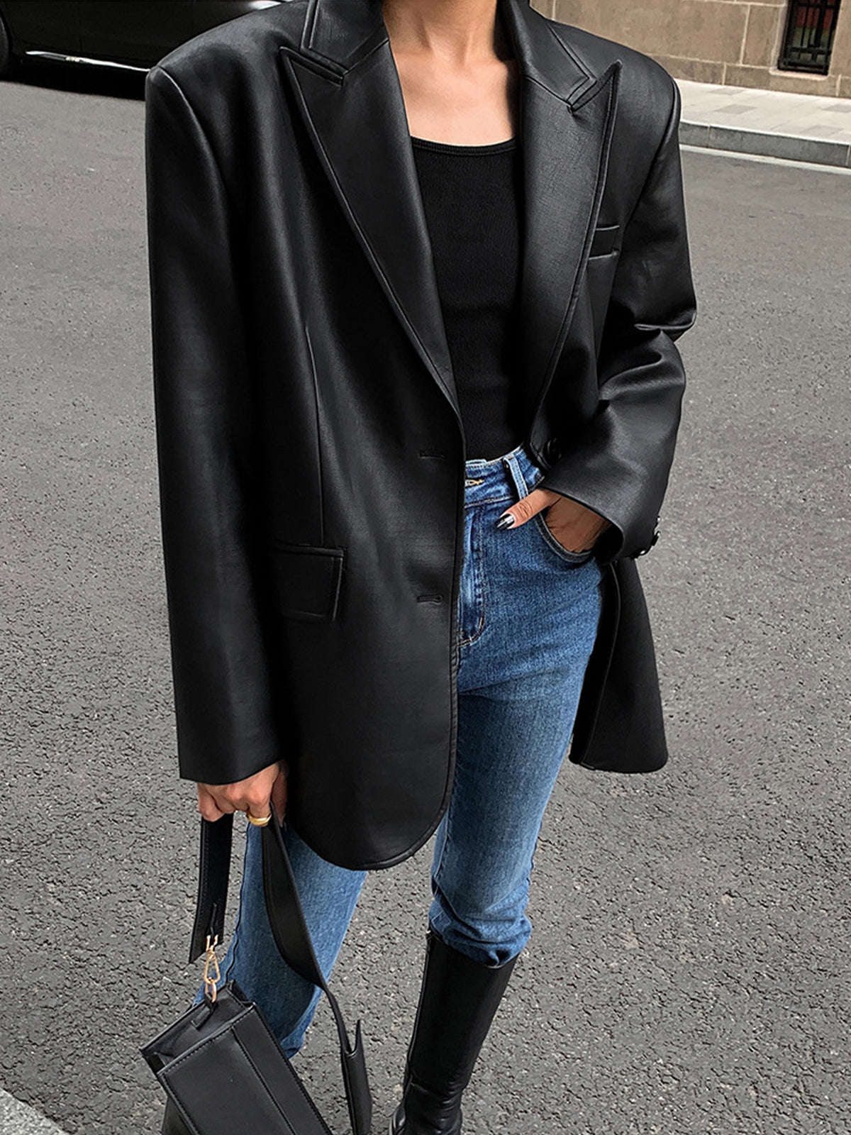 Blazer in Faux Leather — Oversized Single-Button with Padded Shoulders for Women