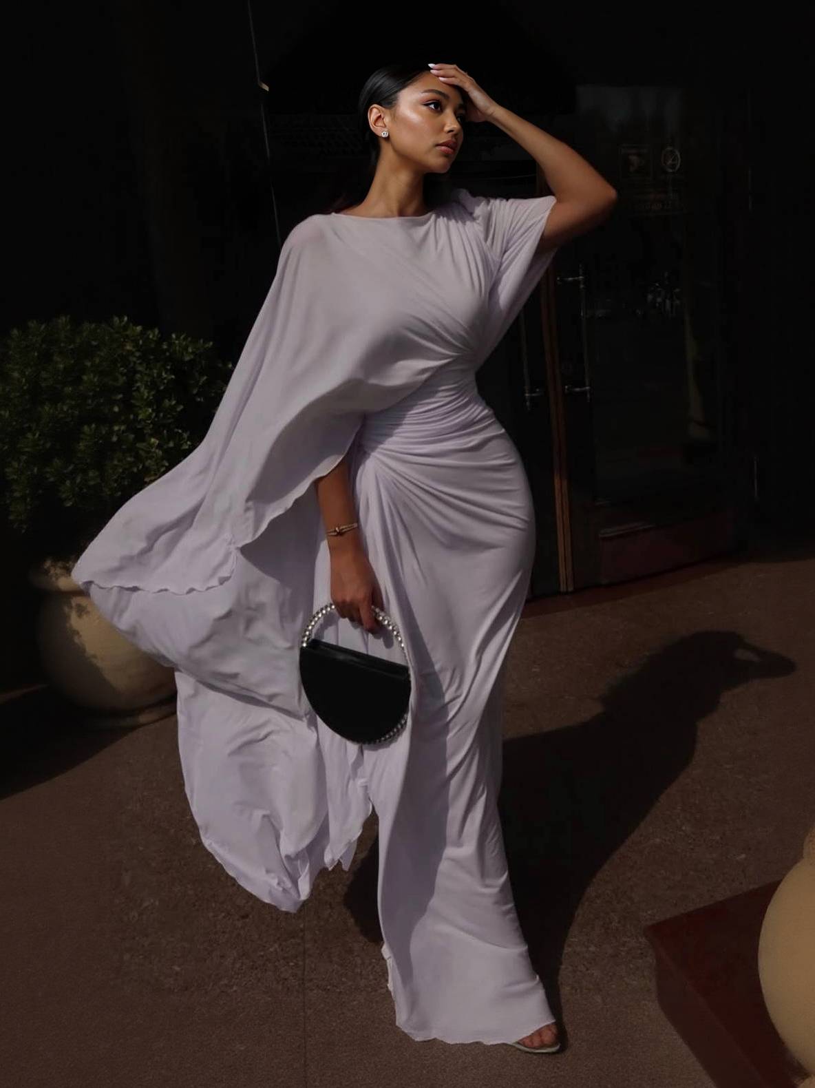 Dress in Chiffon — Cape Sleeve Maxi with Boat Neck and Ruched Waist for Formal Events