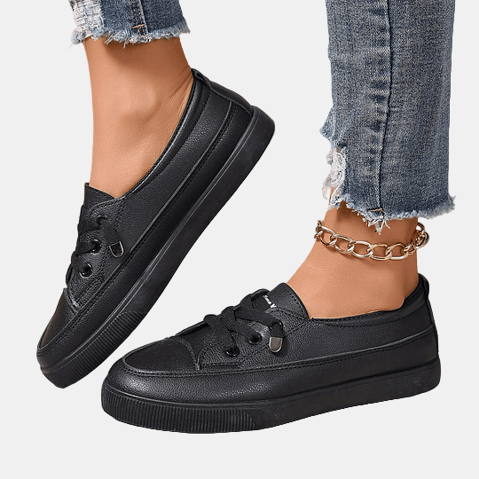 Sneakers with Chunky Platform Sole in Faux Leather — Lace Up Everyday Style for Women