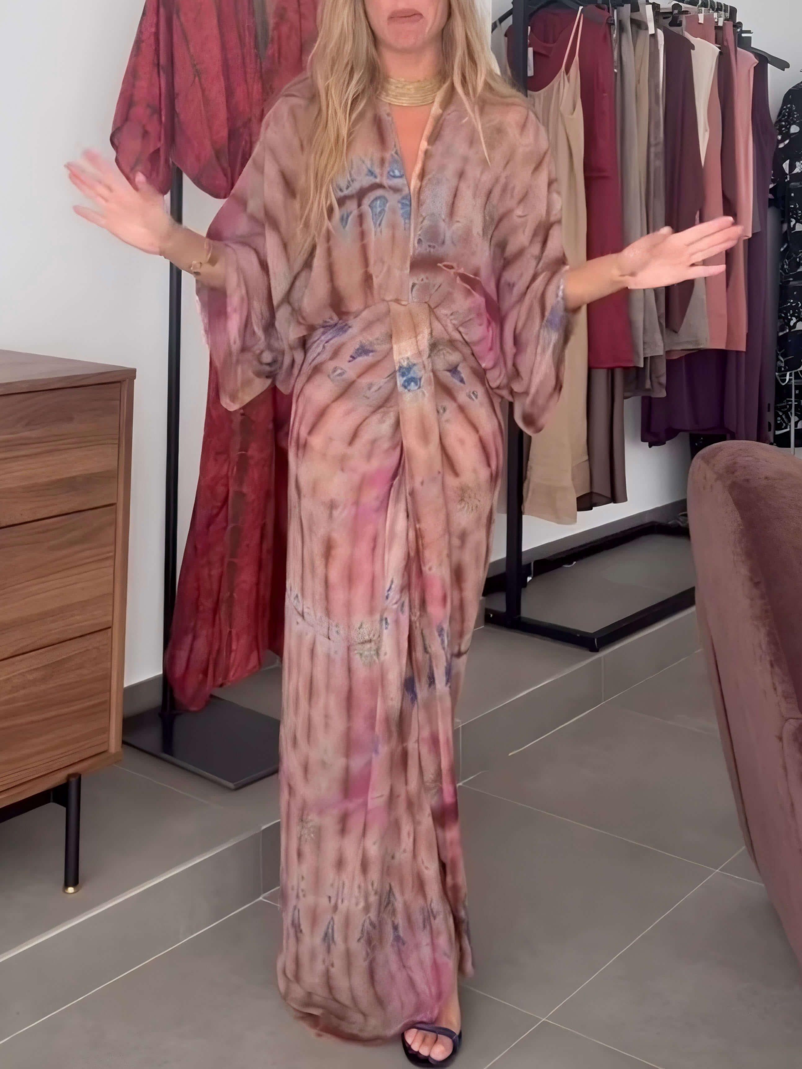Dress in Viscose — V-Neck Kimono Sleeve Maxi with Boho Print and Front Twist