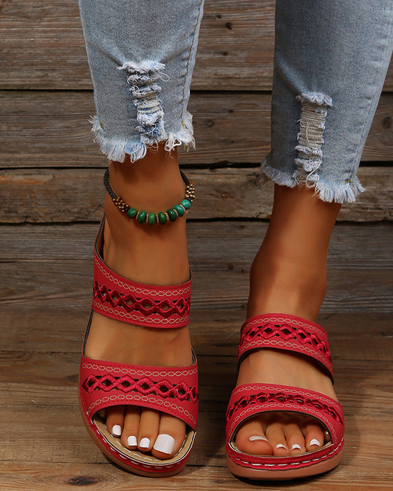 Sandals in Faux Leather — Flatform Boho Slip-On with Embroidered Strap Detail