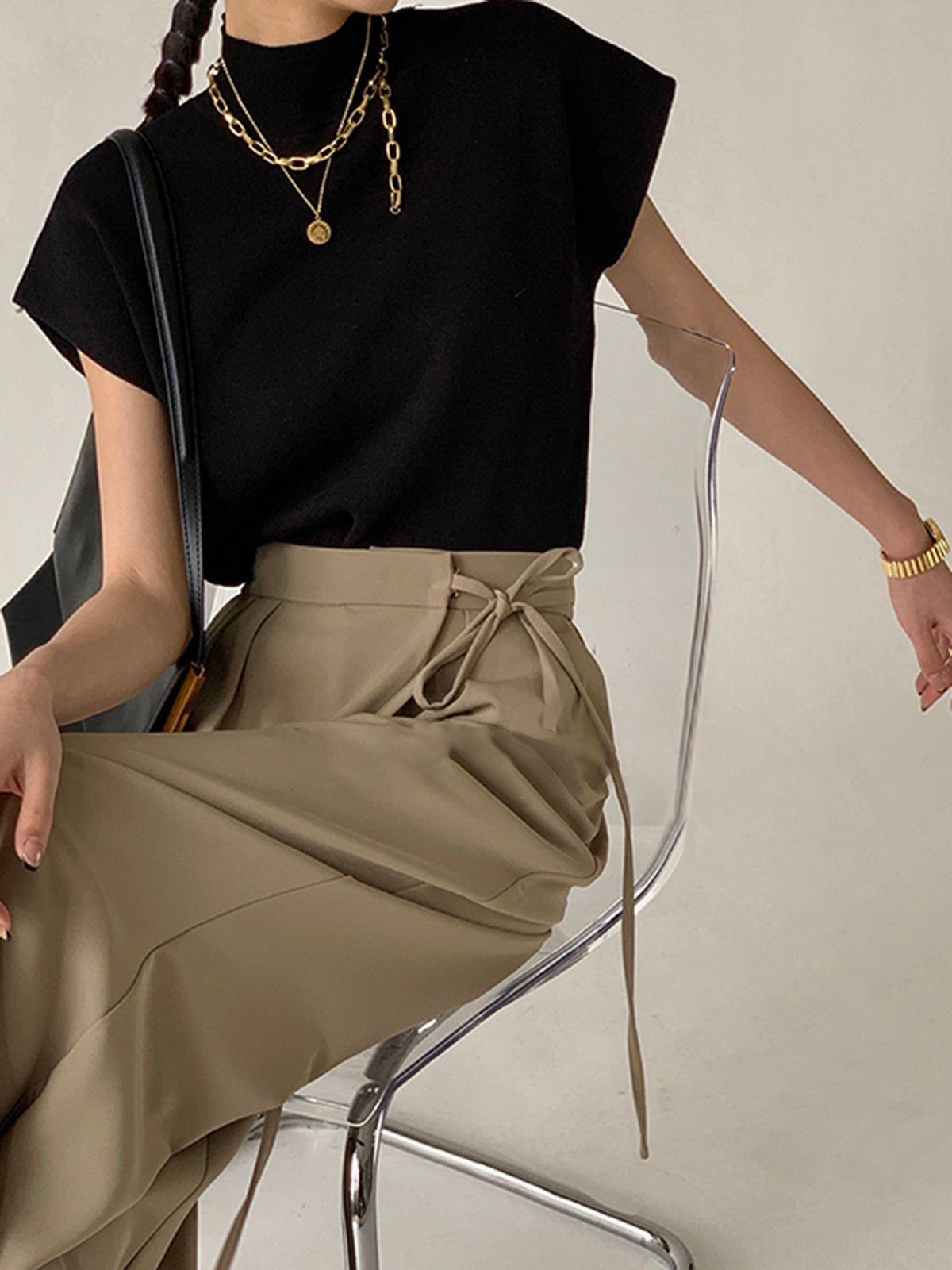 Top in Viscose Knit — Sleeveless Mock Neck with Padded Shoulders for Elegant Everyday Style