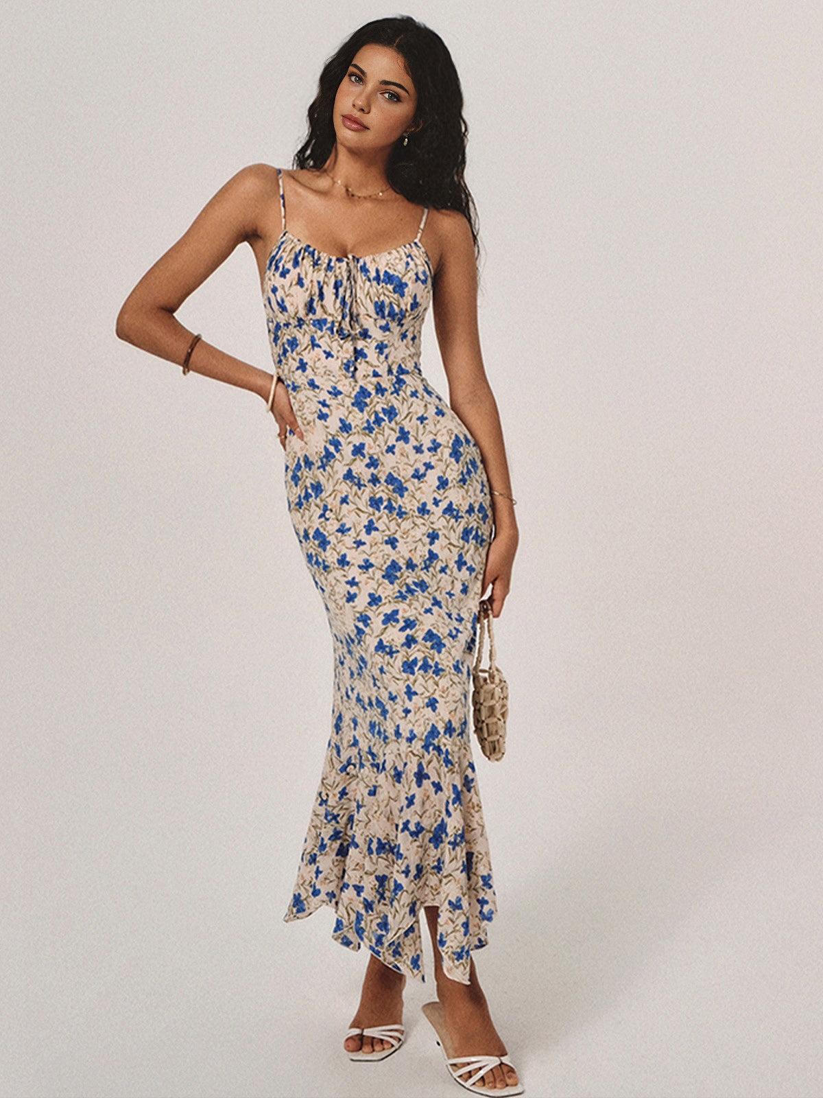 Dress in Chiffon — Floral Spaghetti Strap Open Back Bodycon Maxi with Ruched Bust for Summer