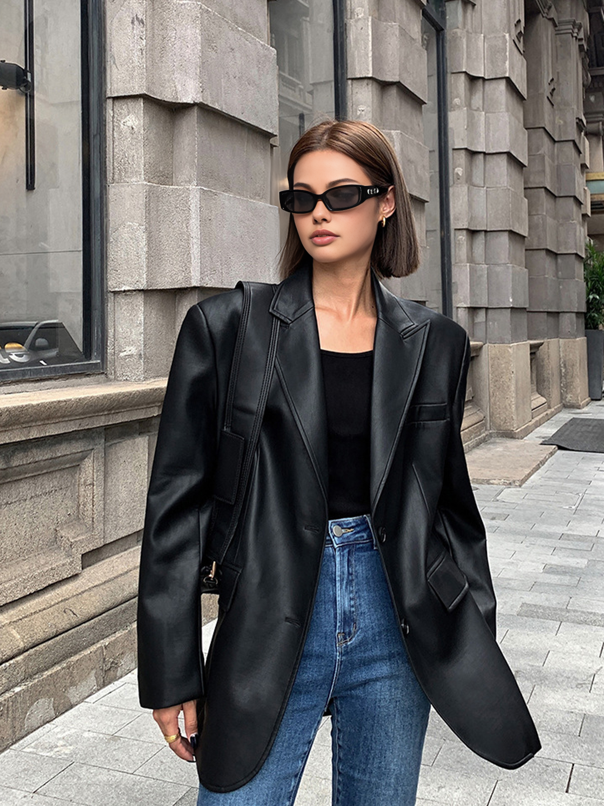 Blazer in Faux Leather — Oversized Single-Button with Padded Shoulders for Women