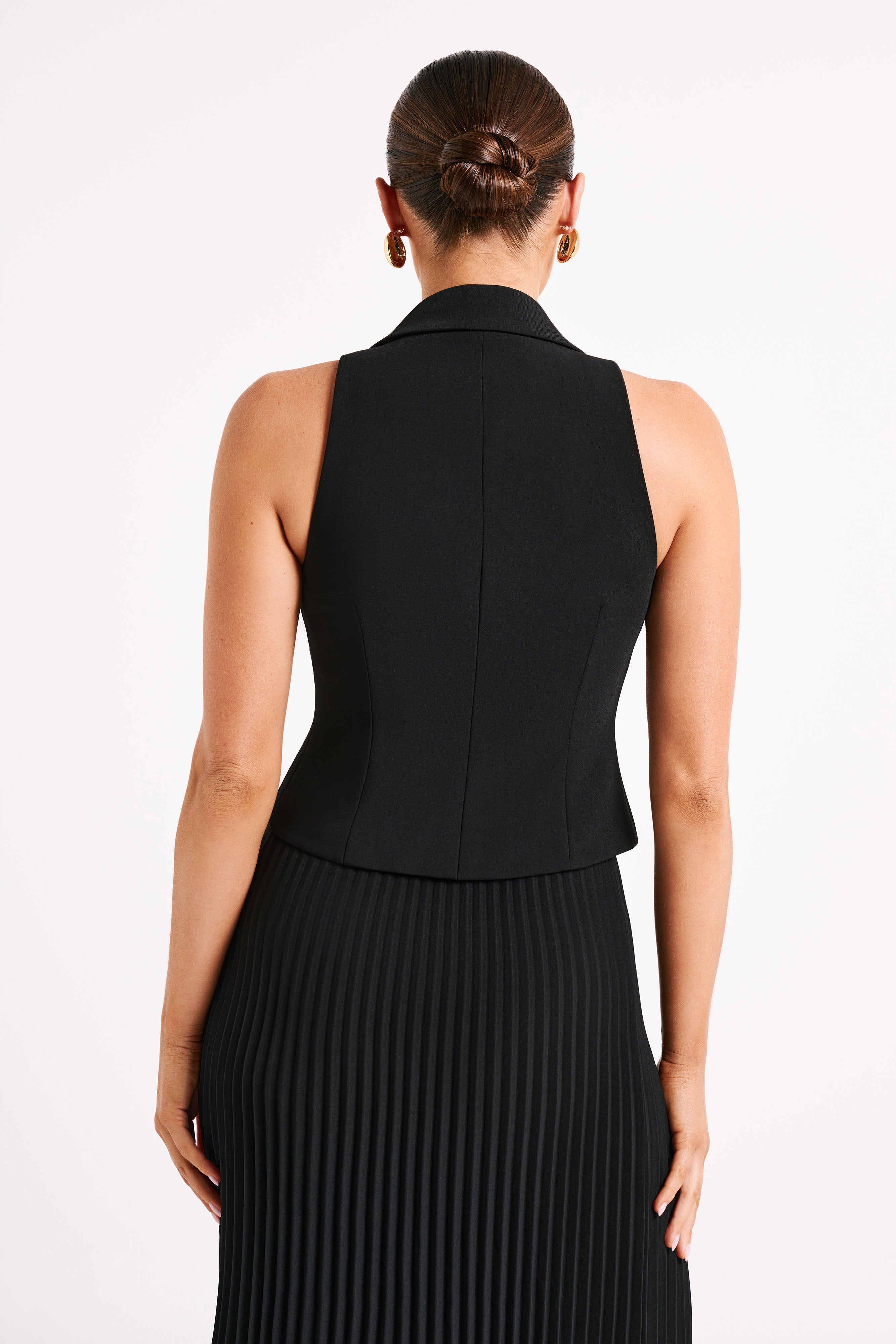Vest in Crepe — Halter Neck Sleeveless Blazer Waistcoat with Notch Lapel and Button Front for Women