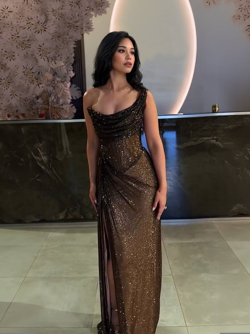 Dress in Sequin — Bodycon Maxi with Ruched Waist and High Slit for Evening