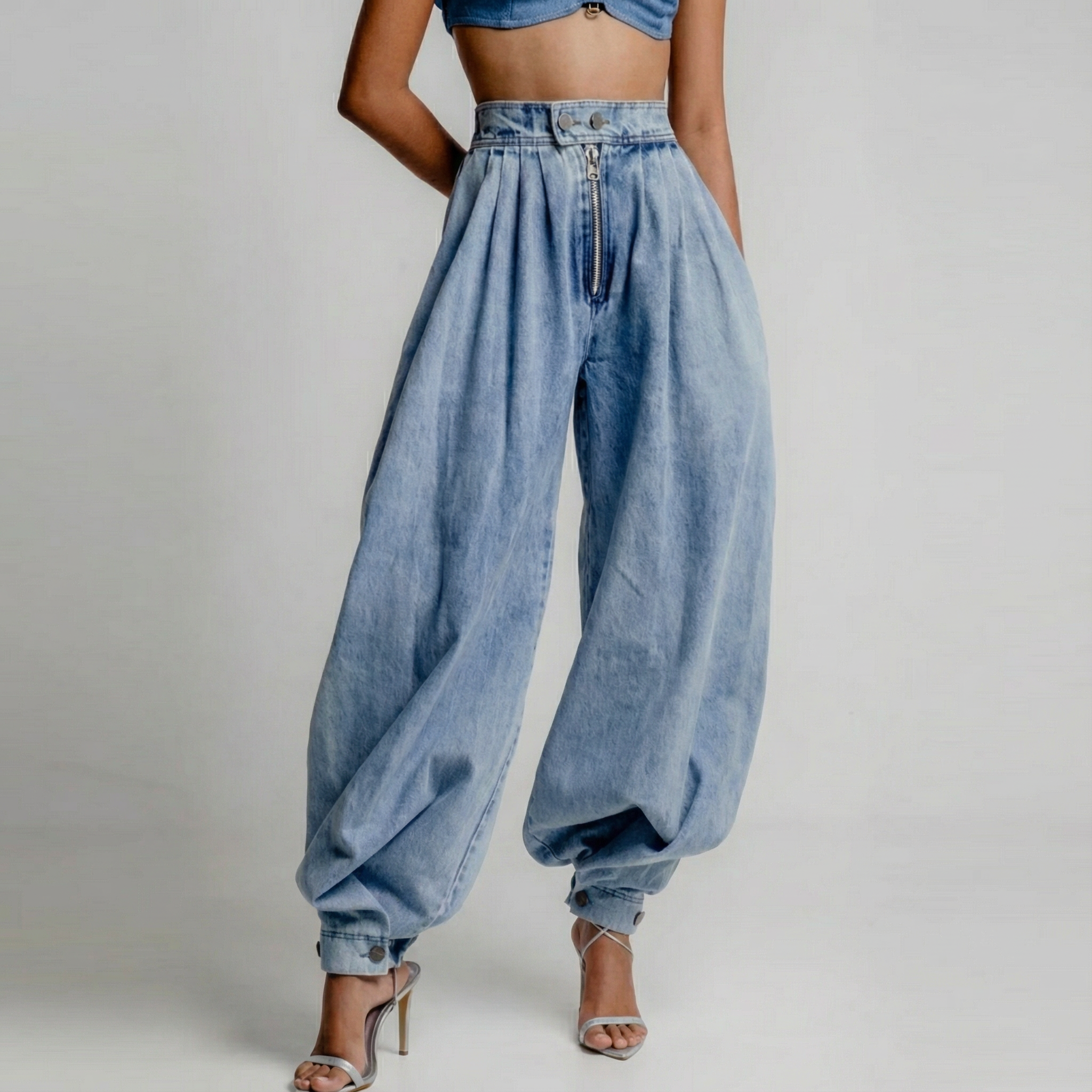 Jeans in Denim — High Waist Balloon Leg with Pleated Front and Gathered Cuffs for Women