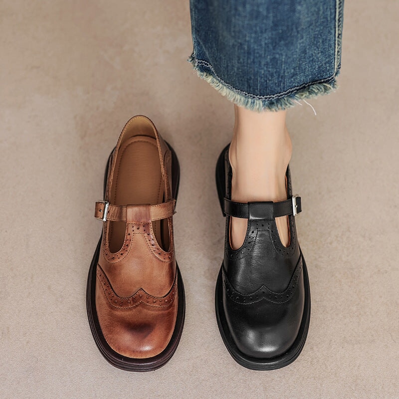 Mary Jane Shoes in Leather — Brogue Perforated T-Strap Buckle Flat for Women